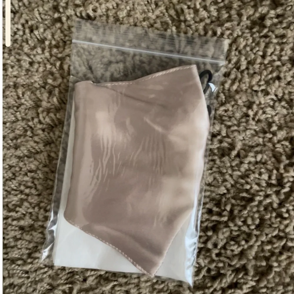 Silk face mask NWT